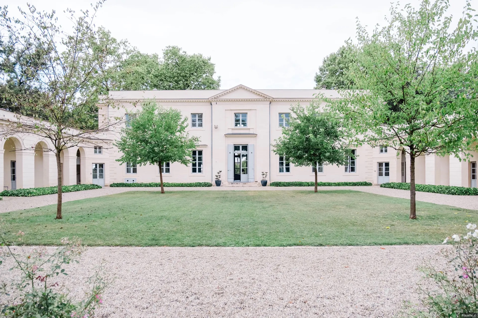 Cha Teau De L Hospital  